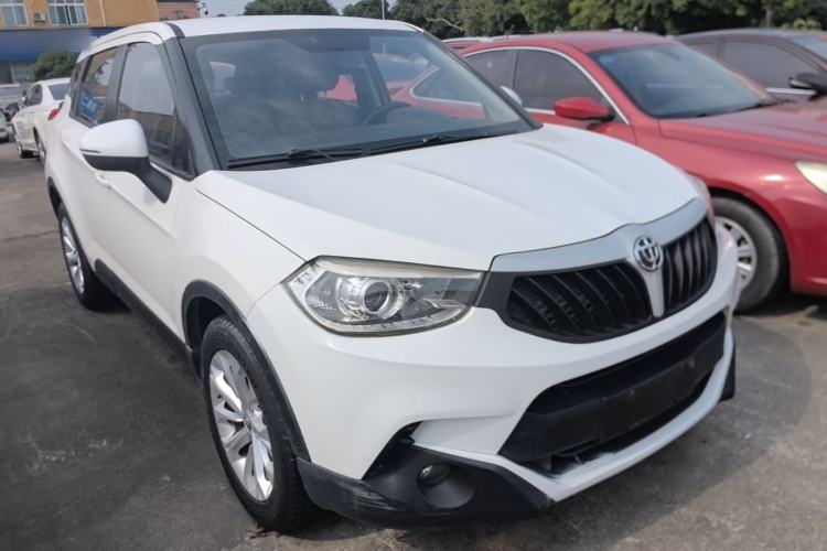 Used Brilliance V3 2016 1.5L Manual Comfort Model Front Right 45 Deg