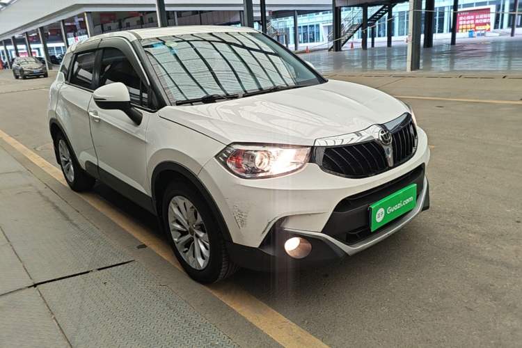 Used Brilliance V3 2016 1.5L Manual Smart Version Front Right 45 Deg