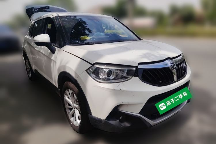 Used Brilliance V3 2016 1.5L Automatic Smart Version Front Right 45 Deg