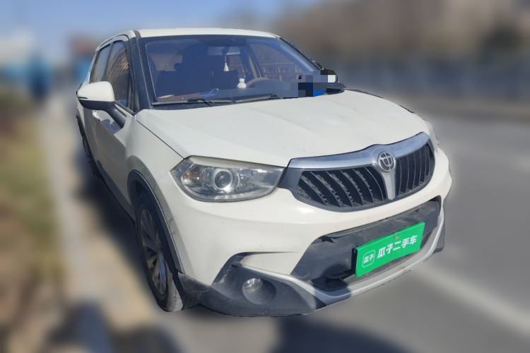 Used Brilliance V3 2016 1.5L Automatic Smart Version Front Right 45 Deg