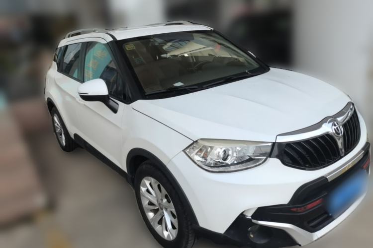 Used Brilliance V3 2016 1.5L Manual Comfort Model Front Right 45 Deg