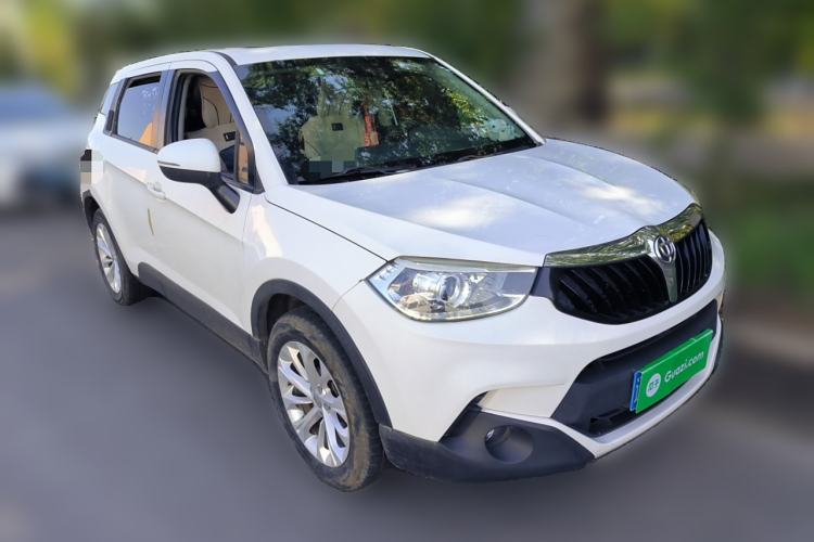 Used Brilliance V3 2016 1.5L Manual Comfort Model Front Right 45 Deg
