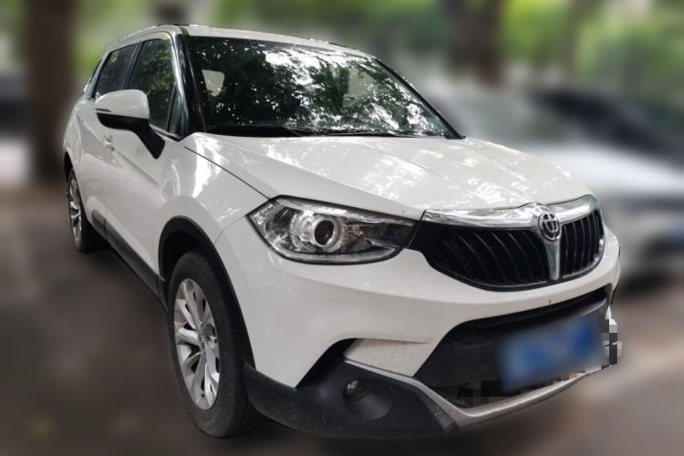 Used Brilliance V3 2016 1.5L Automatic Smart Version Front Right 45 Deg