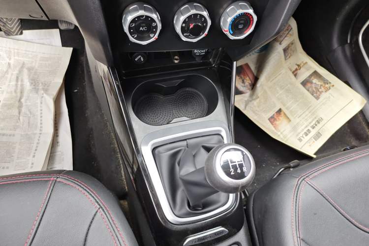 Used Brilliance V3 2016 1.5L Manual Smart Version Gear Lever