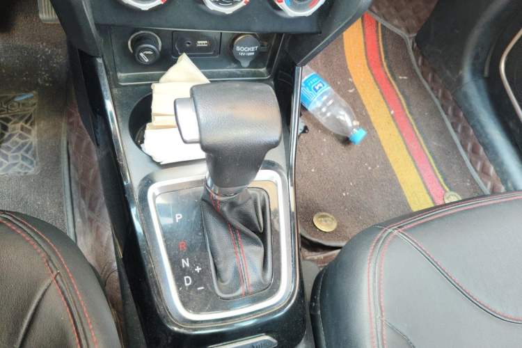 Used Brilliance V3 2016 1.5L Automatic Smart Version Gear Lever