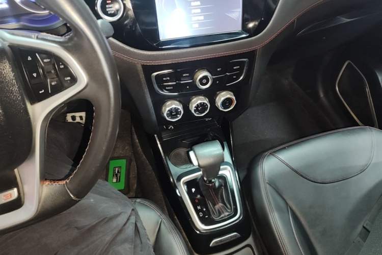 Used Brilliance V3 2016 1.5L Automatic Smart Version Gear Lever