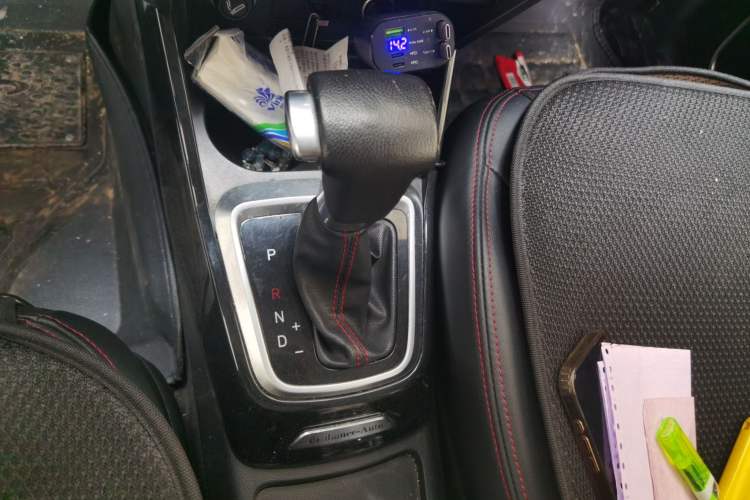 Used Brilliance V3 2016 1.5T Automatic Flagship Model Gear Lever