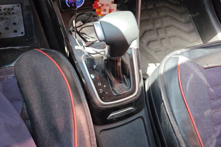 Used Brilliance V3 2016 1.5L Automatic Smart Version Gear Lever