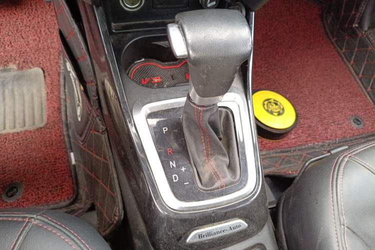 Used Brilliance V3 2016 1.5L Automatic Smart Version Gear Lever