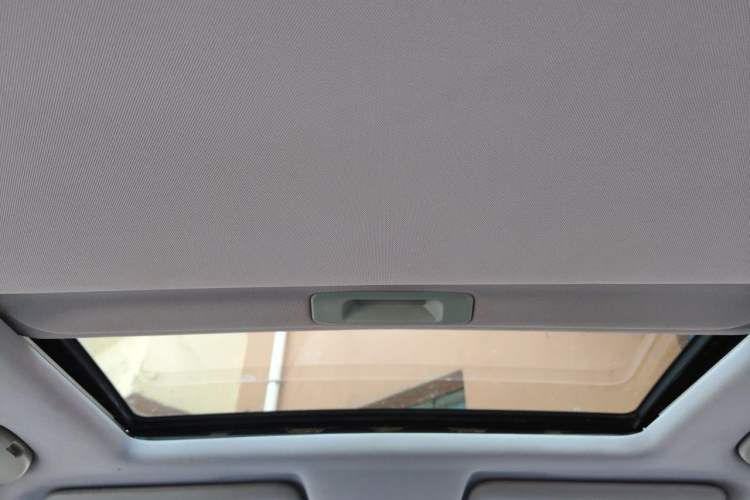 Used Brilliance V3 2016 1.5L Automatic Smart Version Headliner