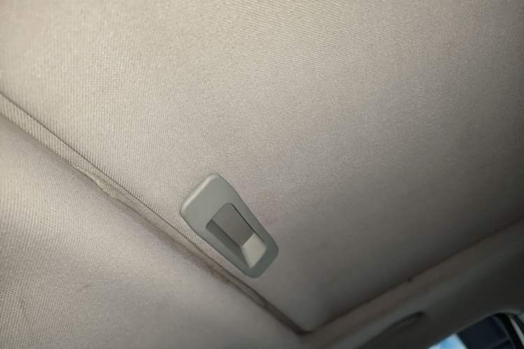 Used Brilliance V3 2016 1.5L Automatic Smart Version Headliner
