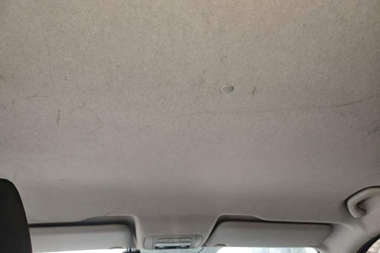 Used Brilliance V3 2016 1.5L Manual Comfort Model Headliner