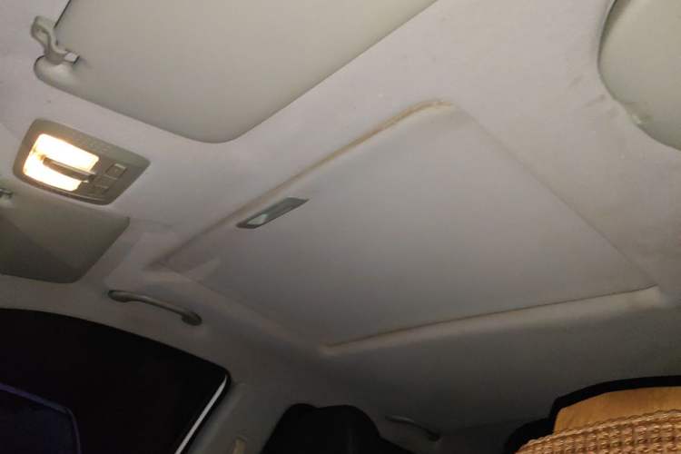 Used Brilliance V3 2016 1.5L Manual Smart Version Headliner