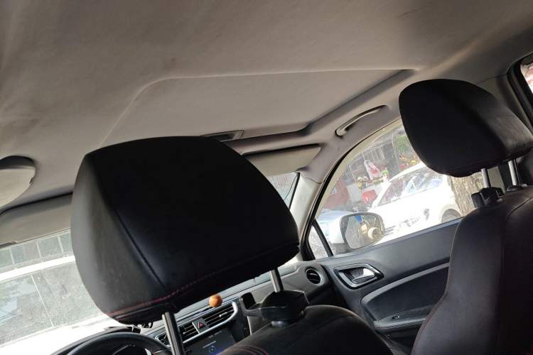 Used Brilliance V3 2016 1.5L Automatic Smart Version Headliner