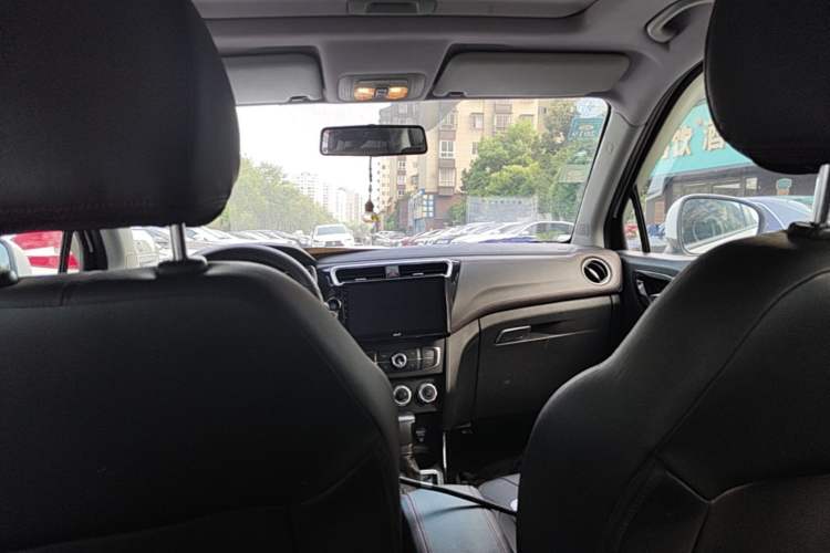 Used Brilliance V3 2016 1.5L Automatic Smart Version Headliner