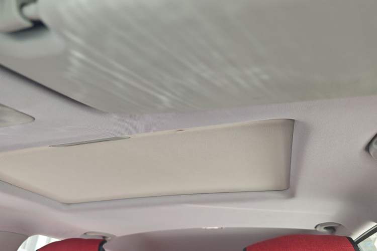 Used Brilliance V3 2016 1.5L Automatic Smart Version Headliner