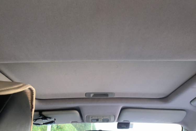Used Brilliance V3 2016 1.5L Manual Comfort Model Headliner