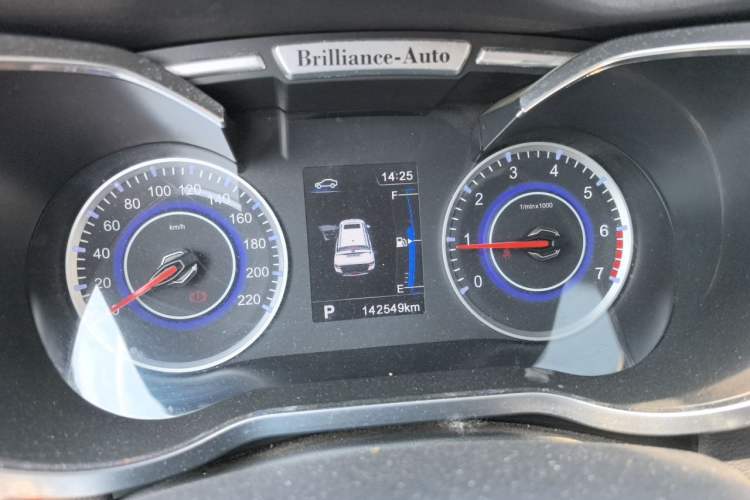 Used Brilliance V3 2016 1.5L Automatic Smart Version Instrument Cluster