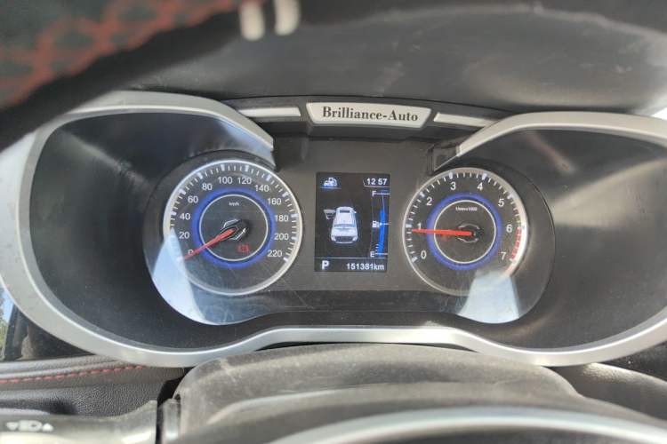 Used Brilliance V3 2016 1.5L Automatic Smart Version Instrument Cluster