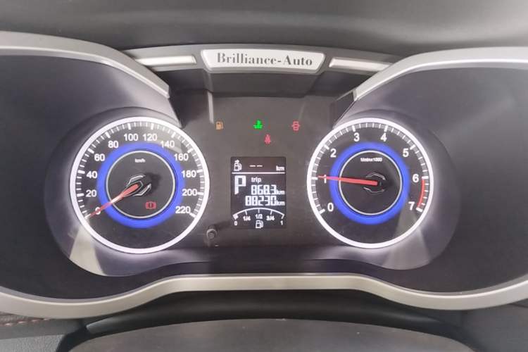 Used Brilliance V3 2016 1.5L Automatic Comfort Model Instrument Cluster
