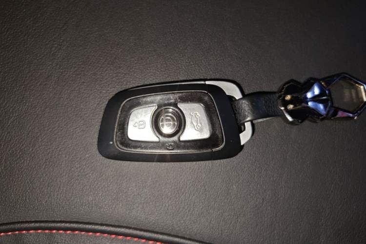 Used Brilliance V3 2016 1.5L Automatic Smart Version Interior 1
