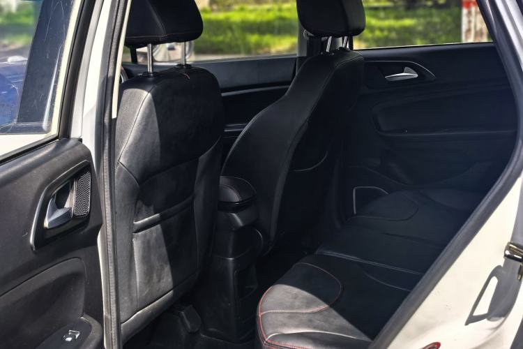 Used Brilliance V3 2016 1.5L Manual Comfort Model Interior 3