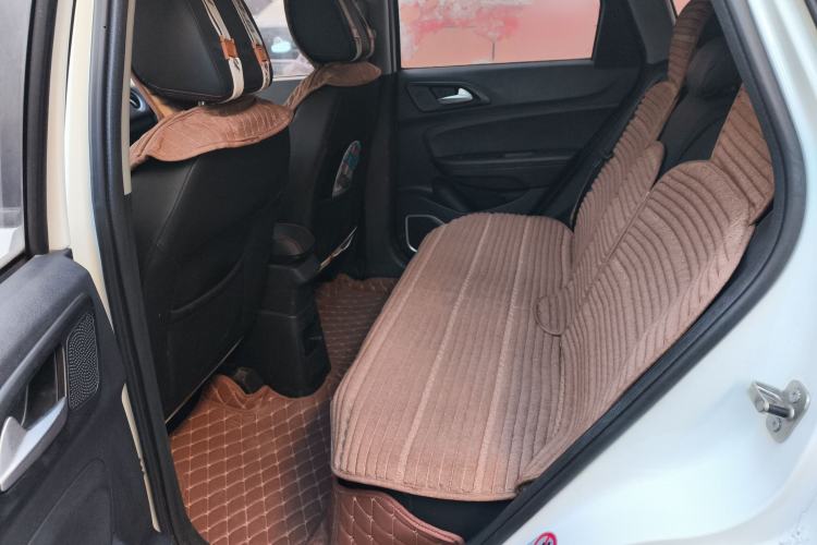 Used Brilliance V3 2016 1.5L Manual Comfort Model Interior 4