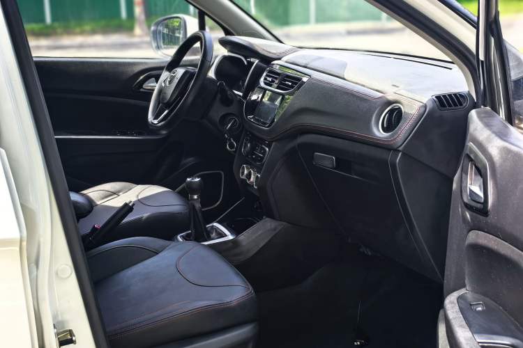 Used Brilliance V3 2016 1.5L Manual Comfort Model Interior 4