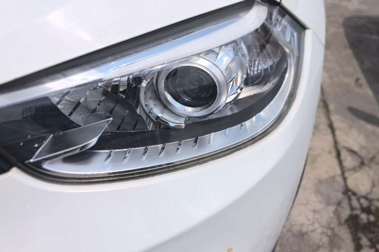 Used Brilliance V3 2016 1.5L Manual Smart Version Left Front Headlight