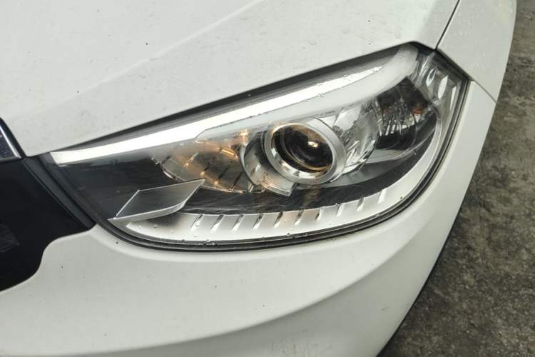 Used Brilliance V3 2016 1.5L Manual Smart Version Left Front Headlight