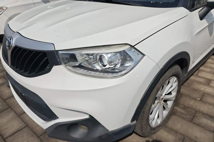 Used Brilliance V3 2016 1.5L Manual Comfort Model Left Front Headlight