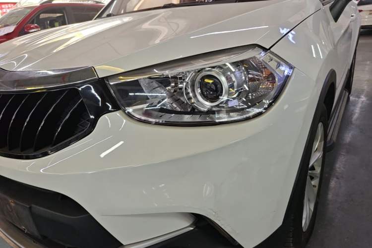 Used Brilliance V3 2016 1.5L Automatic Smart Version Left Front Headlight