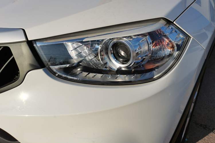 Used Brilliance V3 2016 1.5L Automatic Comfort Model Left Front Headlight