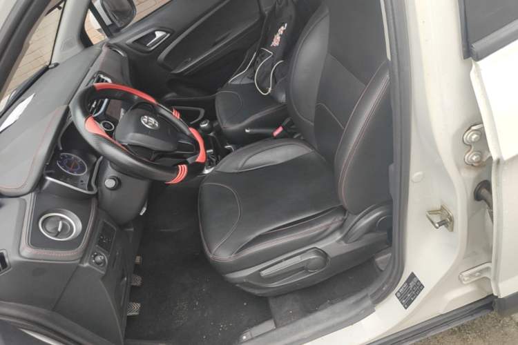 Used Brilliance V3 2016 1.5L Manual Smart Version Left Front Seat