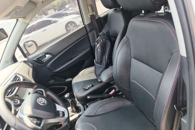 Used Brilliance V3 2016 1.5L Manual Smart Version Left Front Seat