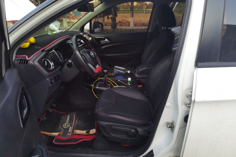 Used Brilliance V3 2016 1.5L Manual Elite Version Left Front Seat