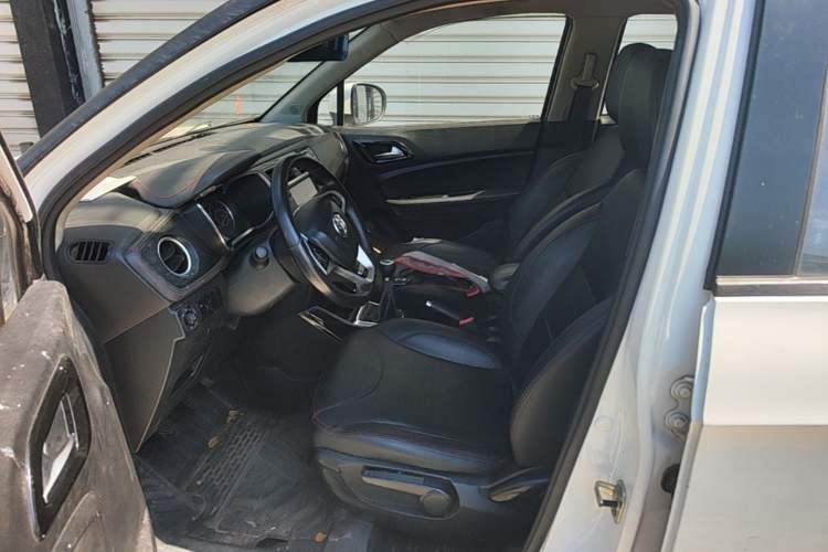 Used Brilliance V3 2016 1.5L Manual Smart Version Left Front Seat