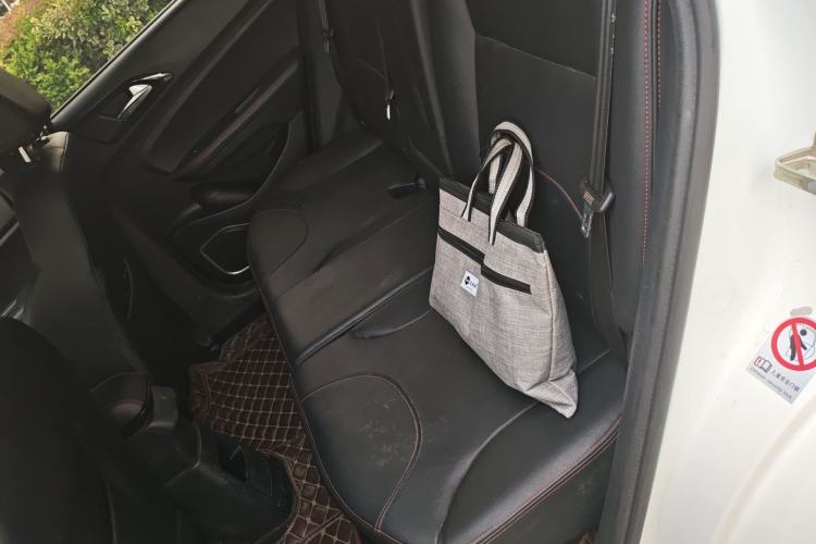 Used Brilliance V3 2016 1.5T Automatic Flagship Model Left Rear Seat