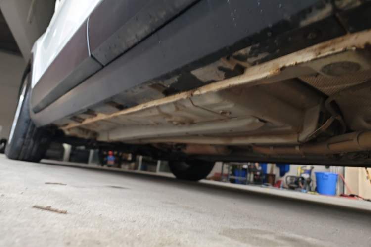 Used Brilliance V3 2016 1.5L Manual Smart Version Left Side Sill