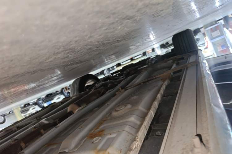 Used Brilliance V3 2016 1.5L Automatic Smart Version Left Side Sill