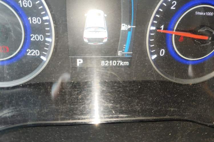 Used Brilliance V3 2016 1.5L Automatic Smart Version Odometer Close Up