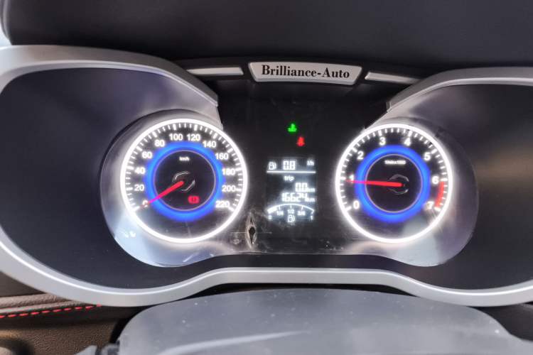 Used Brilliance V3 2016 1.5L Manual Comfort Model Odometer Close Up