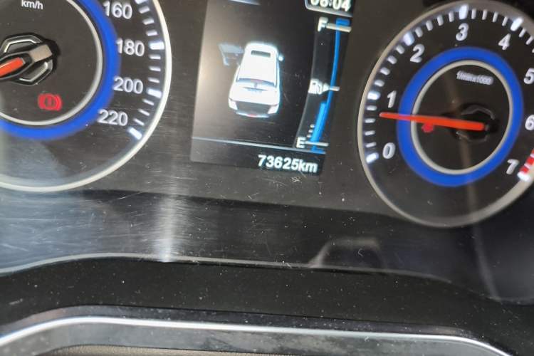 Used Brilliance V3 2016 1.5L Manual Smart Version Odometer Close Up