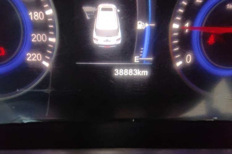 Used Brilliance V3 2016 1.5L Manual Smart Version Odometer Close Up