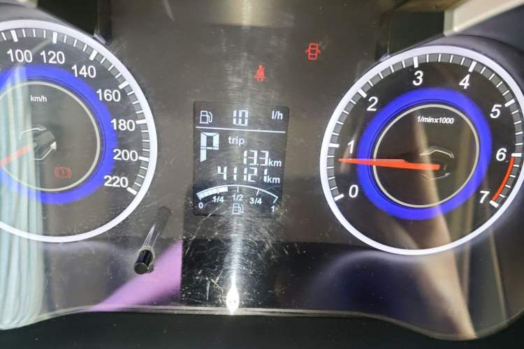 Used Brilliance V3 2016 1.5L Automatic Comfort Model Odometer Close Up