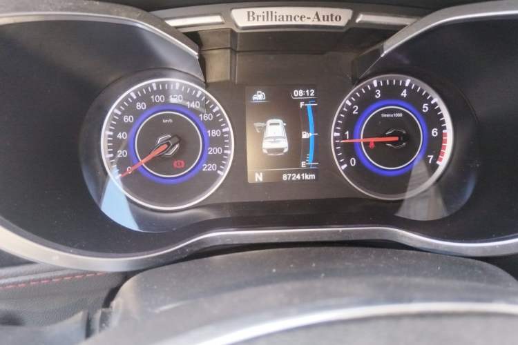 Used Brilliance V3 2016 1.5L Automatic Smart Version Odometer Close Up