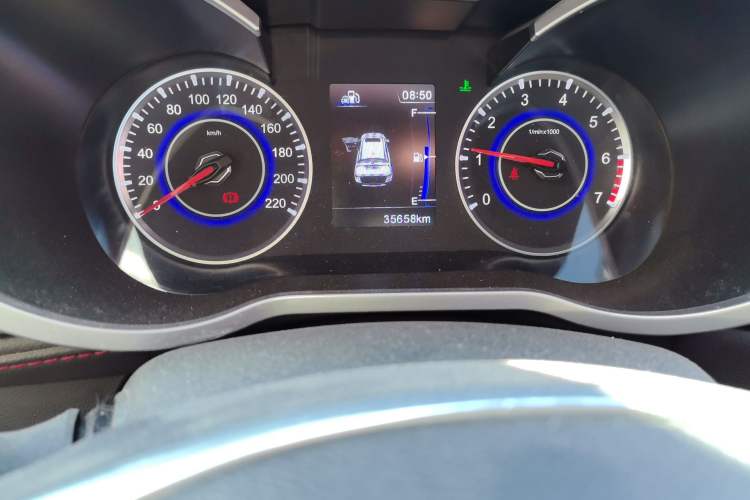 Used Brilliance V3 2016 1.5L Manual Smart Version Odometer Close Up