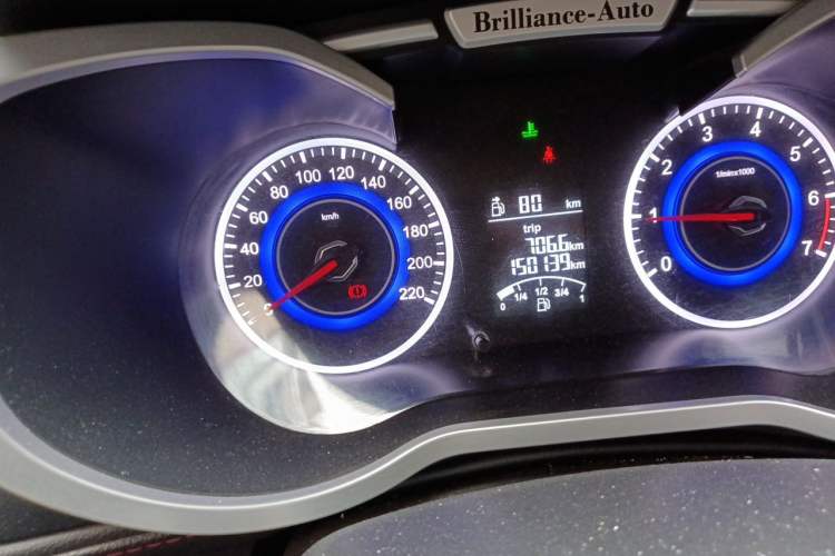 Used Brilliance V3 2016 1.5L Manual Comfort Model Odometer Close Up