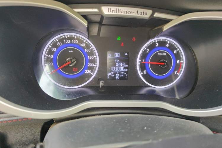 Used Brilliance V3 2016 1.5L Manual Comfort Model Odometer Close Up