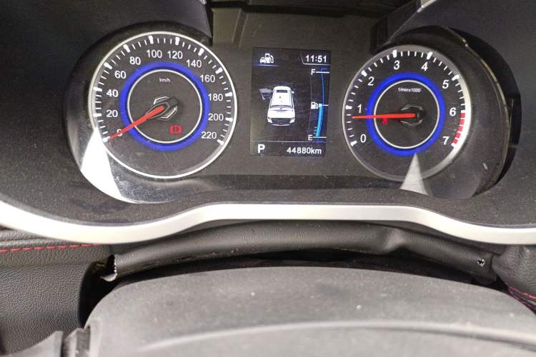 Used Brilliance V3 2016 1.5L Automatic Smart Version Odometer Close Up